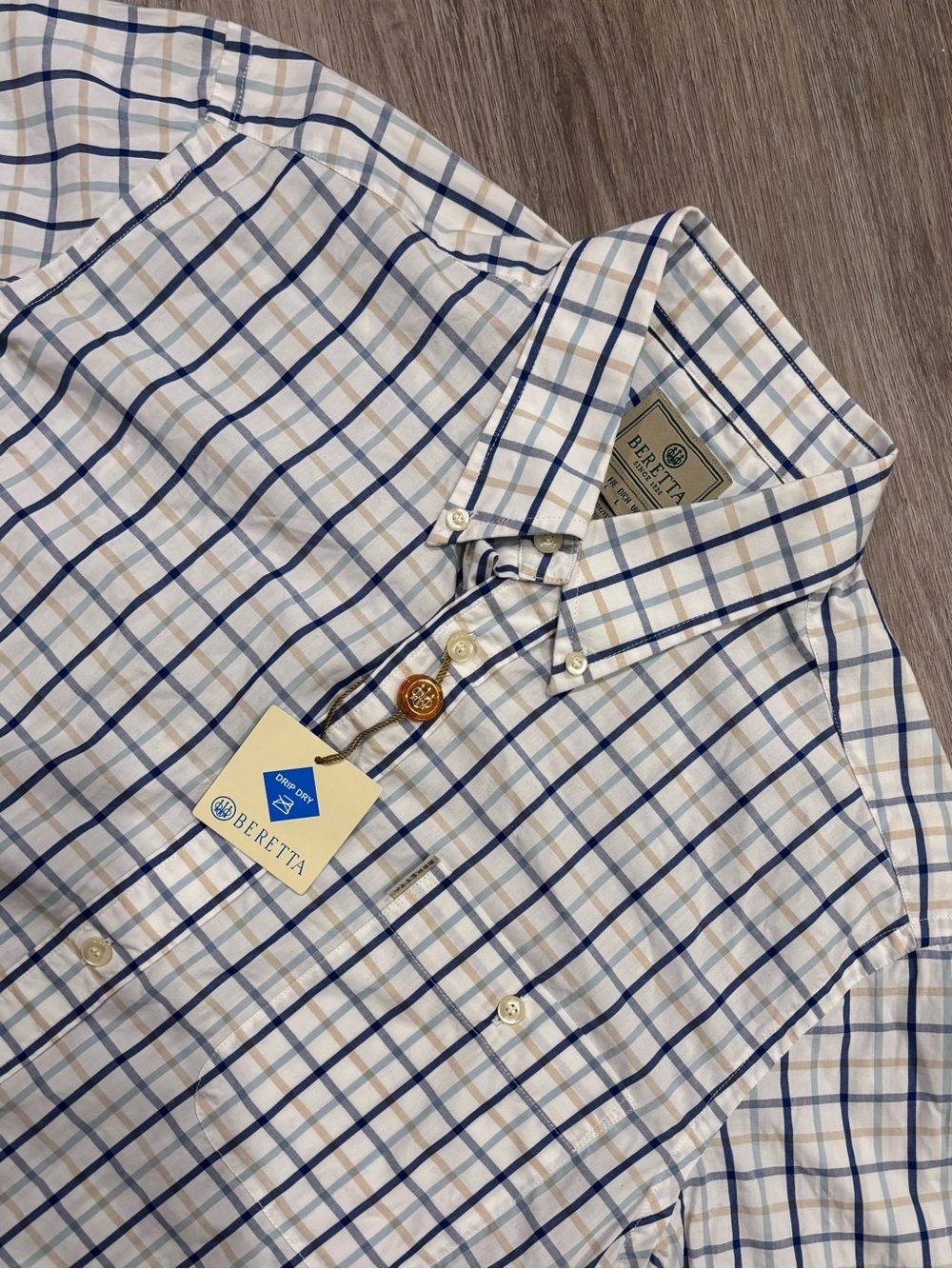 Beretta Men’s Drip Dry Plaid Short Sleeve Button Up M